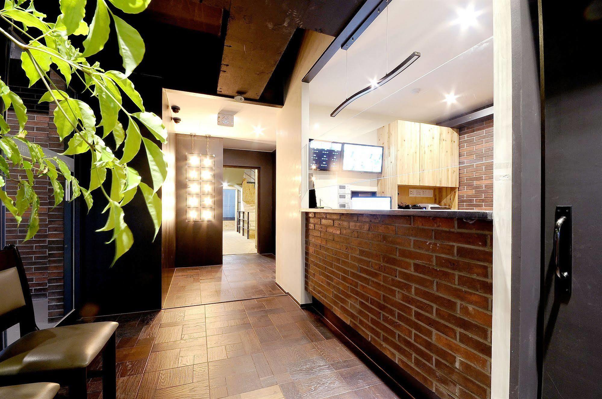 Queens Hotel Seomyeon ปูซาน ภายนอก รูปภาพ